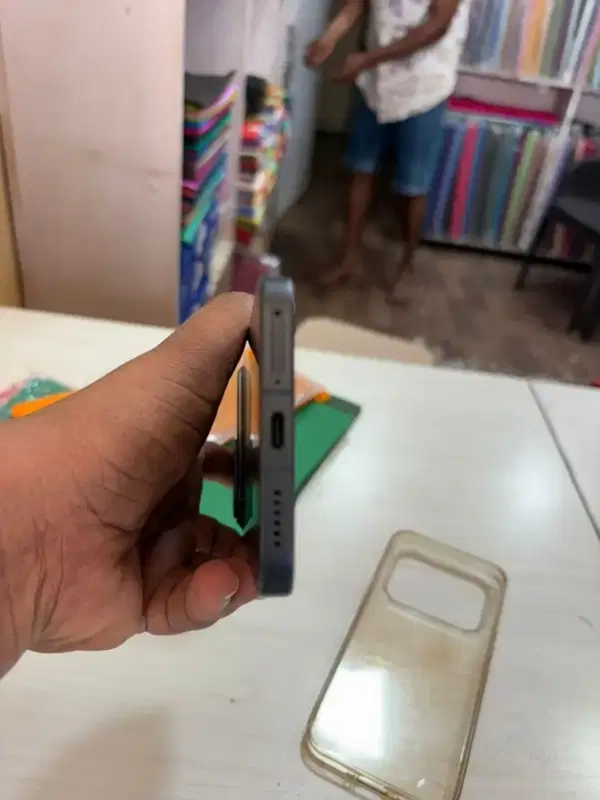 Nothing Phone (4a) Pro 12GB / 256GB Black — Used, 9 Months Old thumbnail 2