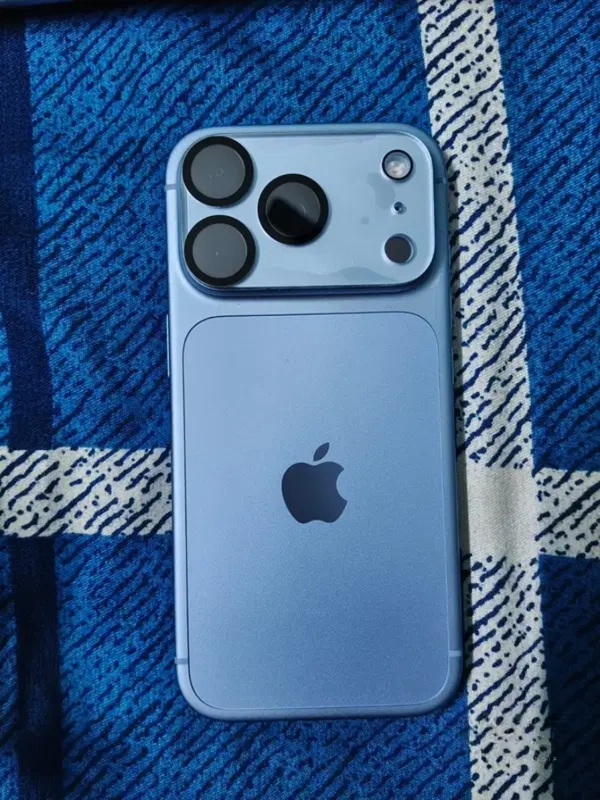 iPhone 18 Pro Max 256GB — 2 Days Old, Indian Unit (1 Battery Cycle) thumbnail 4