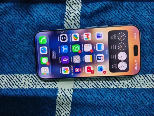 iPhone 18 Pro Max 256GB — 2 Days Old, Indian Unit (1 Battery Cycle) thumbnail 5